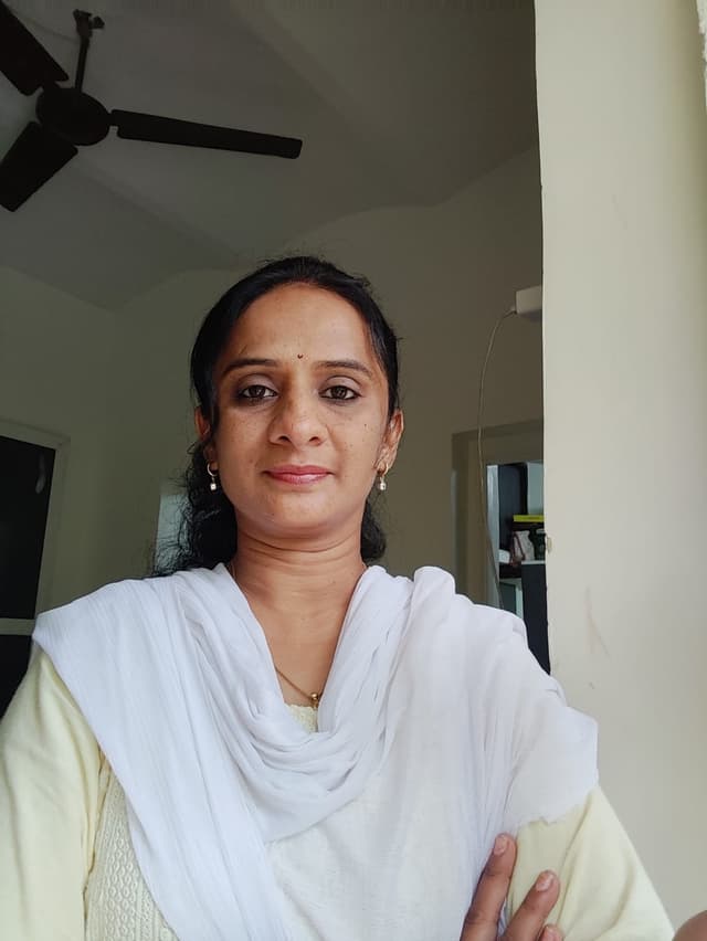Deepti Kulkarni Mam